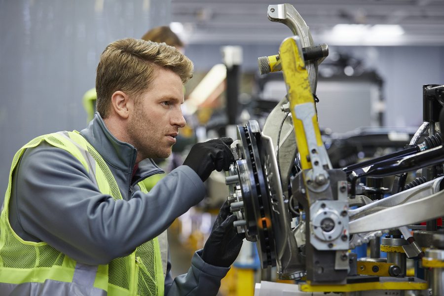 Autoproductie medewerkers / Automobile production / Автомобилно производство